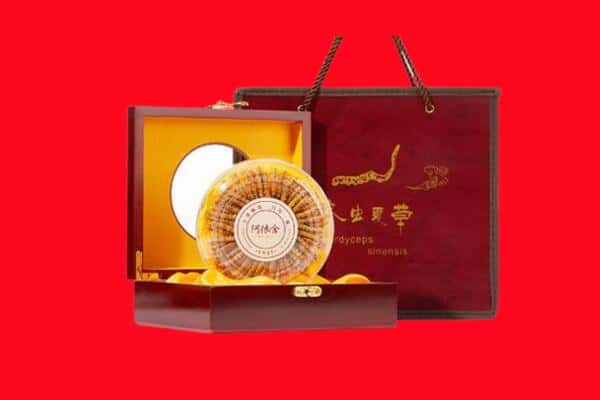 收购资讯:武鸣区回收冬虫夏草是按克吗
